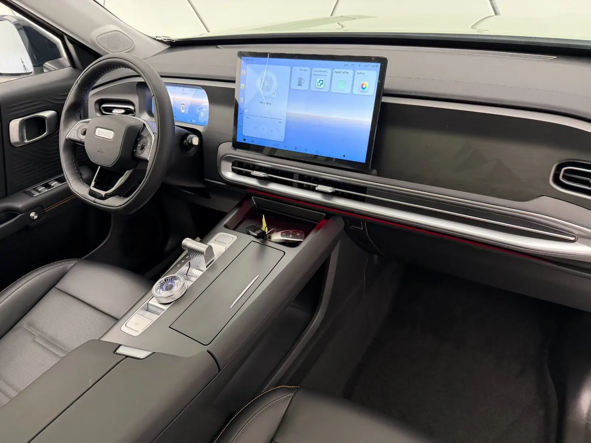 BAIC BJ30, Armaturen und Bildschirm