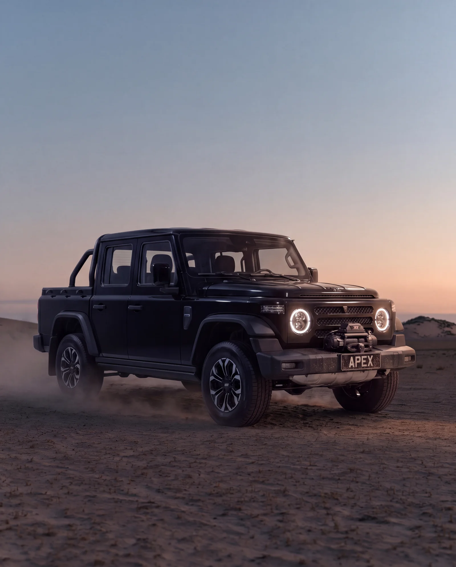 Schwarzer BAW 212 Pick-up in der Dämmerung
